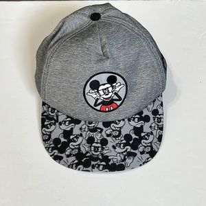 NWT Disney Mickey Mouse w/glasses Authentic and Original Baseball Hat